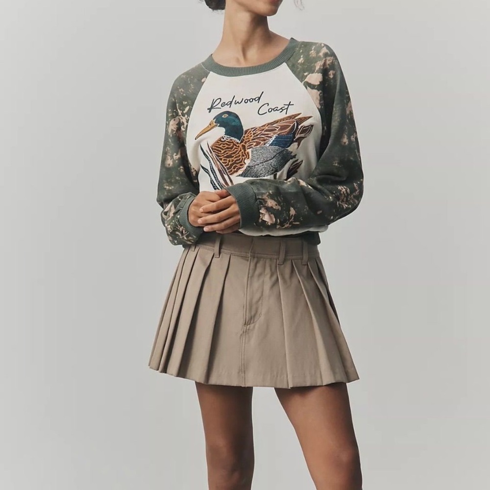 NWT Anthropologie Pilcro The Niki Redwood Coast Embroidered Sweatshirt